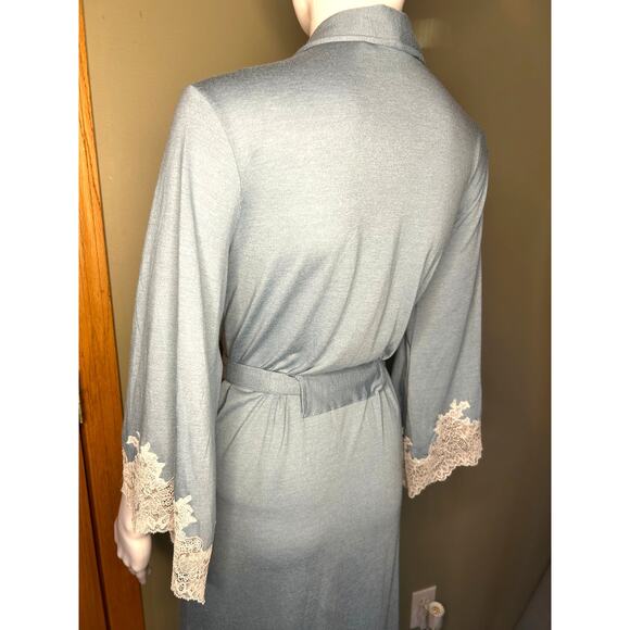 Natori Soft Luxe Shangra-La Tencel Robe Blue Belted Lace Trim Sleeves Sz Small - Picture 11 of 16